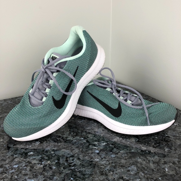 nike run all day women's running shoes